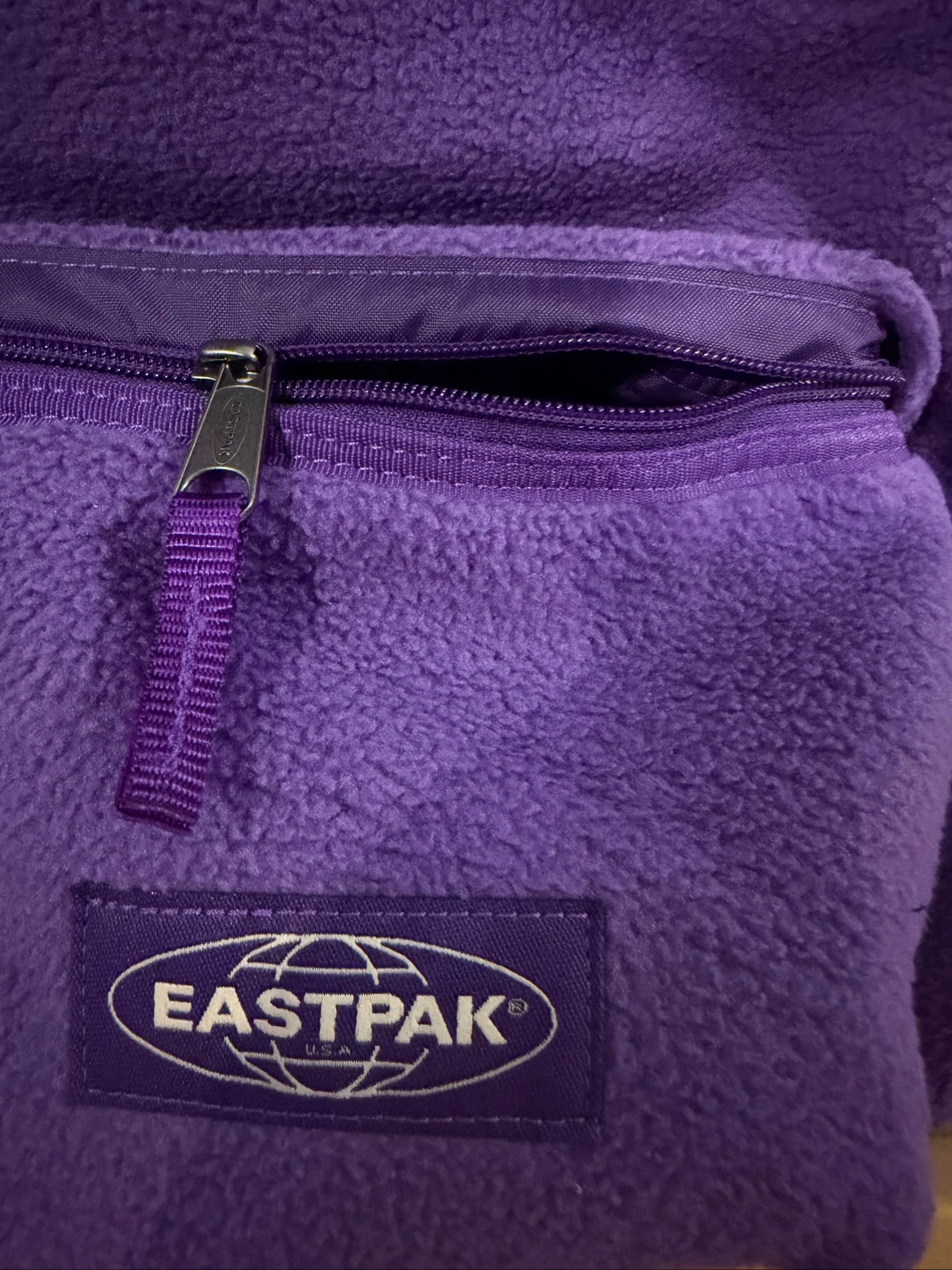 Mochila de forro polar Eastpak – photo 5